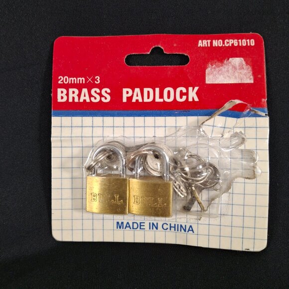 Set of 2 Bull Brass 20mm x 20mm Padlocks With Keys - Picture 2 of 6